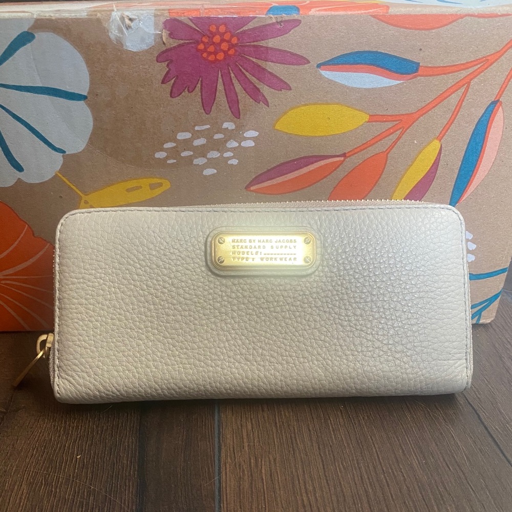 Marc Jacobs wallet